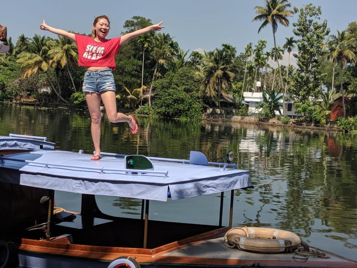 Bed and Breakfast Sunsets And Palm Trees Alappuzha Екстер'єр фото